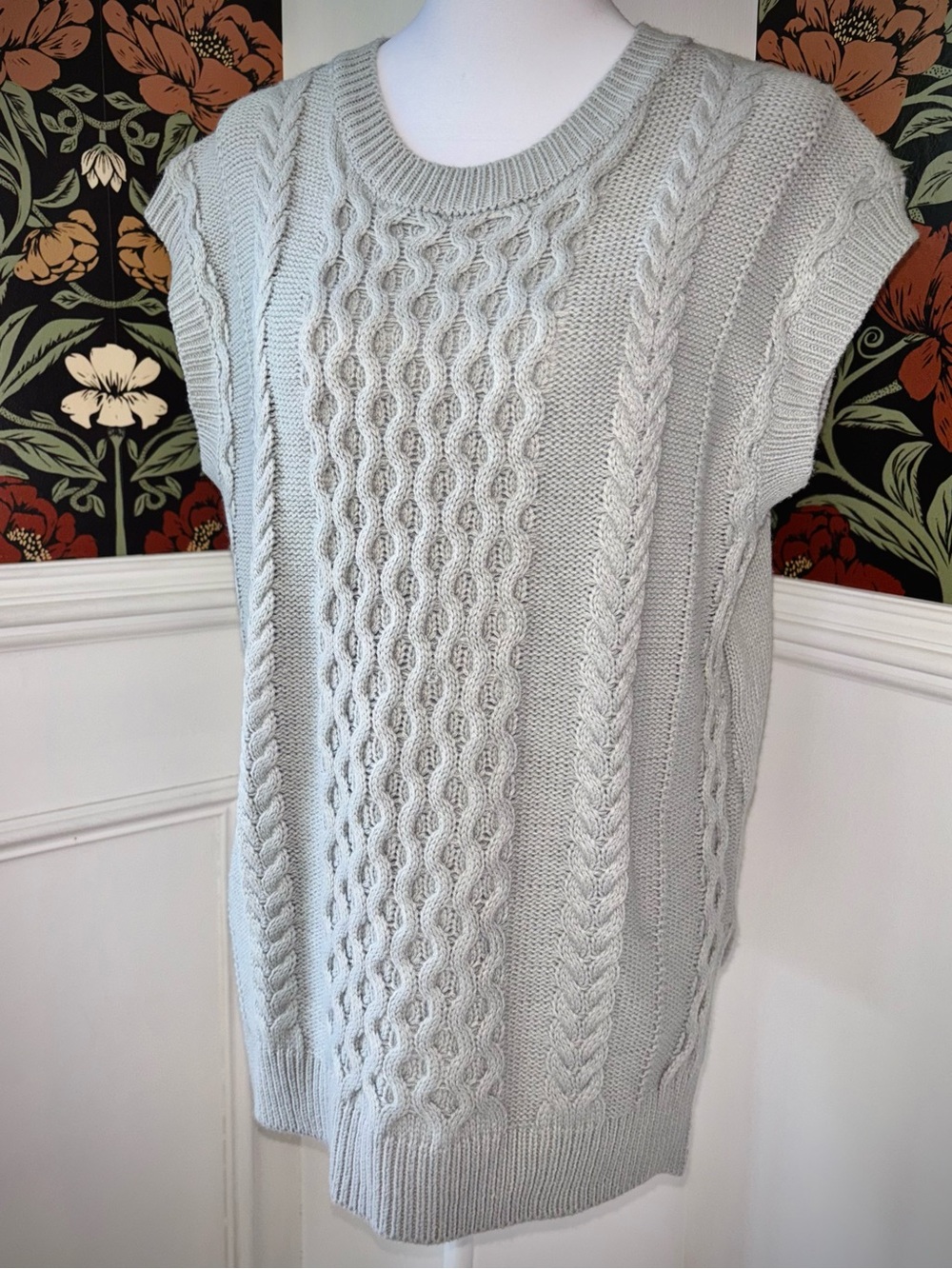 Chunky Cable Knit Sweater Vest Grey Sleeveless Pullover Soft Academia - Picture 4 of 10